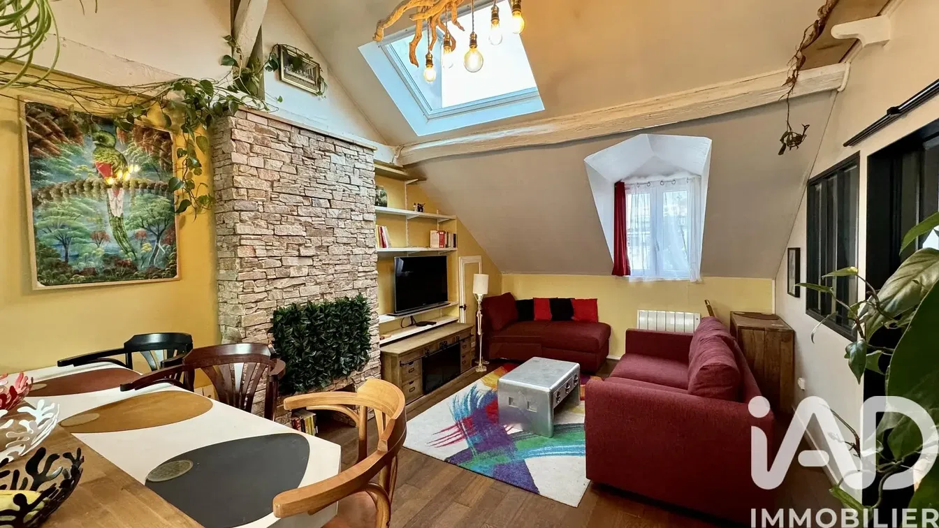 Küche; küchengeräte, holzboden, tageslicht, moderner stil