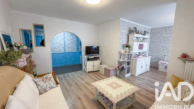 مطبخ; أجهزة المطبخ, أرضية خشبية, ضوء طبيعي, أسلوب عصري