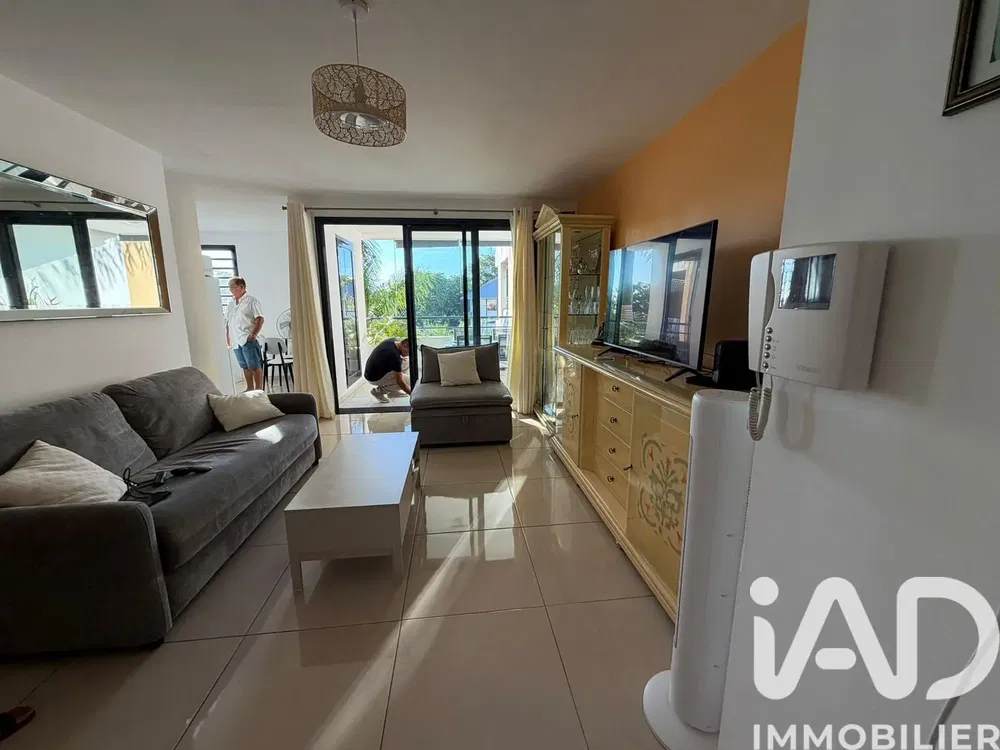 Wohnzimmer; holzboden, tageslicht, moderner stil