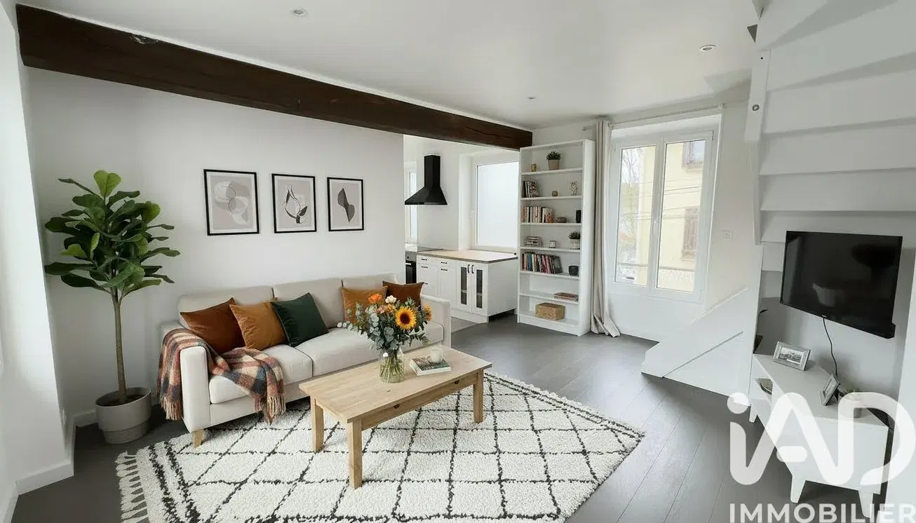 Cuisine; électroménager, parquet, lumière naturelle, style moderne