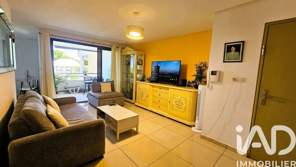 Küche; küchengeräte, holzboden, tageslicht, moderner stil