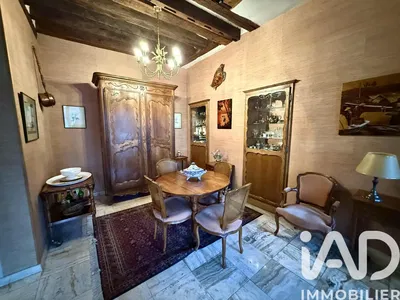 Cuisine; électroménager, parquet, lumière naturelle, style moderne