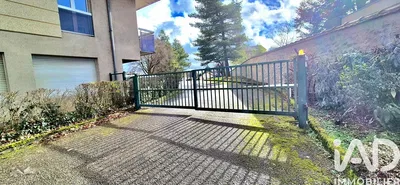 مطبخ; أجهزة المطبخ, أرضية خشبية, ضوء طبيعي, أسلوب عصري