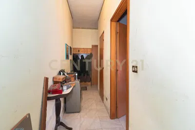 Cuisine; électroménager, parquet, lumière naturelle, style moderne