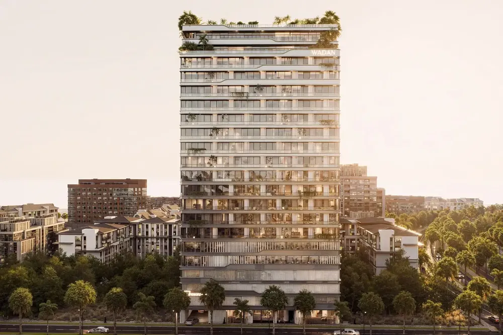 Sala de estar; chão de madeira, luz natural, estilo moderno