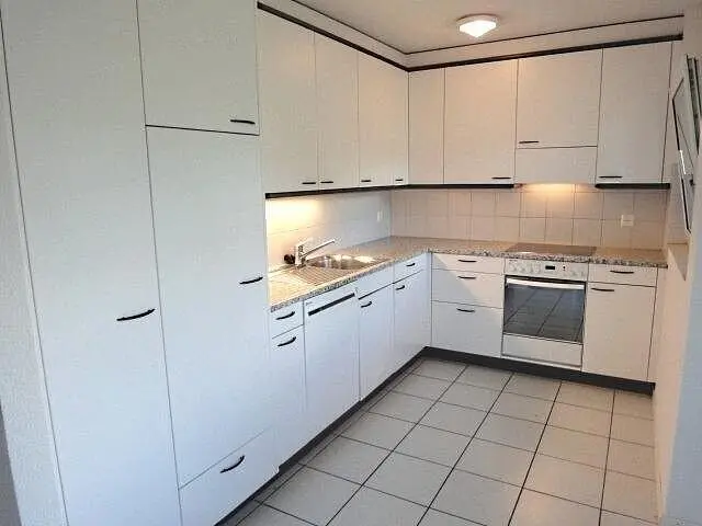 Salon; parquet, lumière naturelle, style moderne