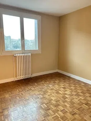 Küche; küchengeräte, holzboden, tageslicht, moderner stil