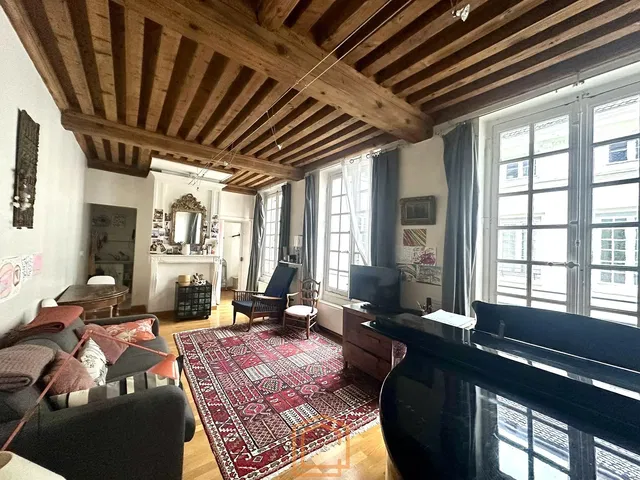 Wohnzimmer; holzboden, tageslicht, moderner stil