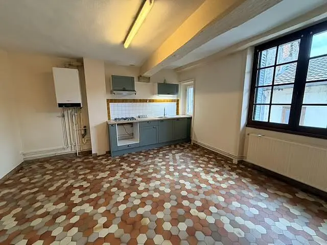 Küche; küchengeräte, holzboden, tageslicht, moderner stil