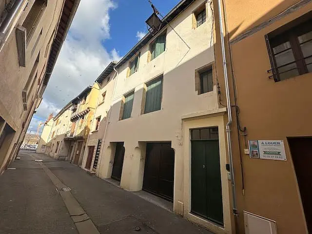 Küche; küchengeräte, holzboden, tageslicht, moderner stil