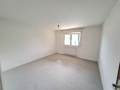 Cuisine; électroménager, parquet, lumière naturelle, style moderne