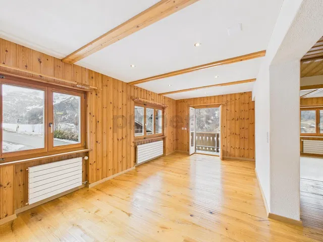 Küche; küchengeräte, holzboden, tageslicht, moderner stil