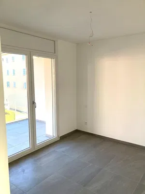 Küche; küchengeräte, holzboden, tageslicht, moderner stil