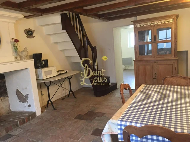 Kuchnia; sprzęt kuchenny, podłoga drewniana, światło dzienne, styl nowoczesny