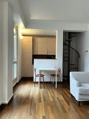 Wohnzimmer; holzboden, tageslicht, moderner stil