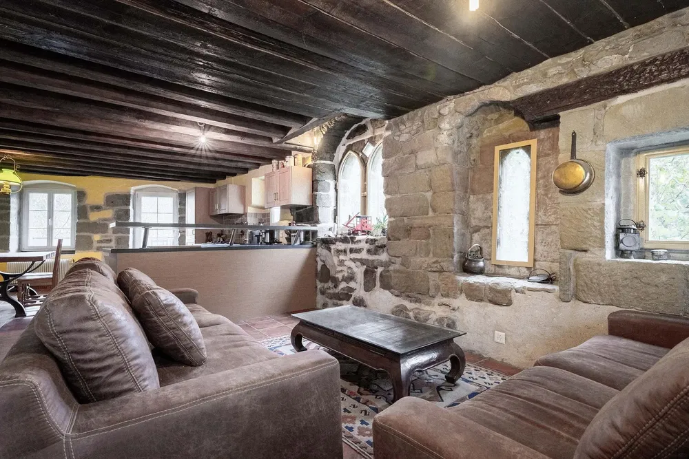 Küche; küchengeräte, holzboden, tageslicht, moderner stil