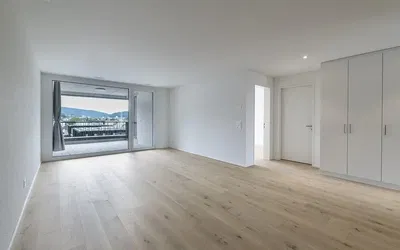 Küche; küchengeräte, holzboden, tageslicht, moderner stil