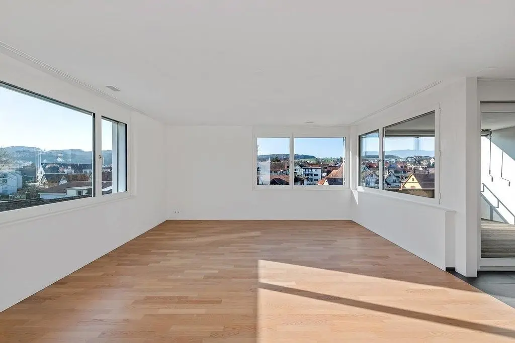 Küche; küchengeräte, holzboden, tageslicht, moderner stil