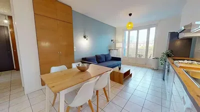 Cuisine; électroménager, parquet, lumière naturelle, style moderne