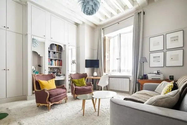 Cuisine; électroménager, parquet, lumière naturelle, style moderne