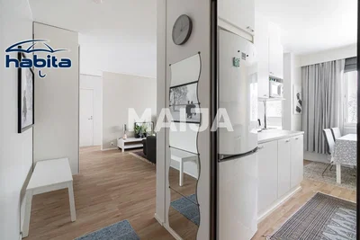 Дневна соба; дрвени под, природно светло, модерни стил