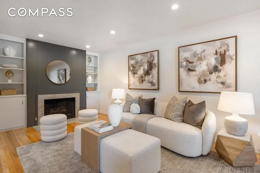 Cuisine; électroménager, parquet, lumière naturelle, style moderne