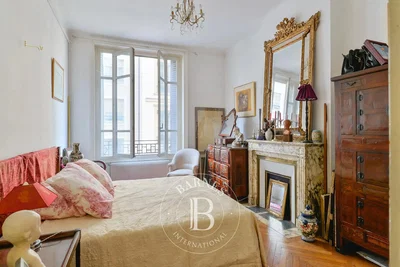 مطبخ; أجهزة المطبخ, أرضية خشبية, ضوء طبيعي, أسلوب عصري