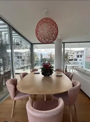 Cuisine; électroménager, parquet, lumière naturelle, style moderne