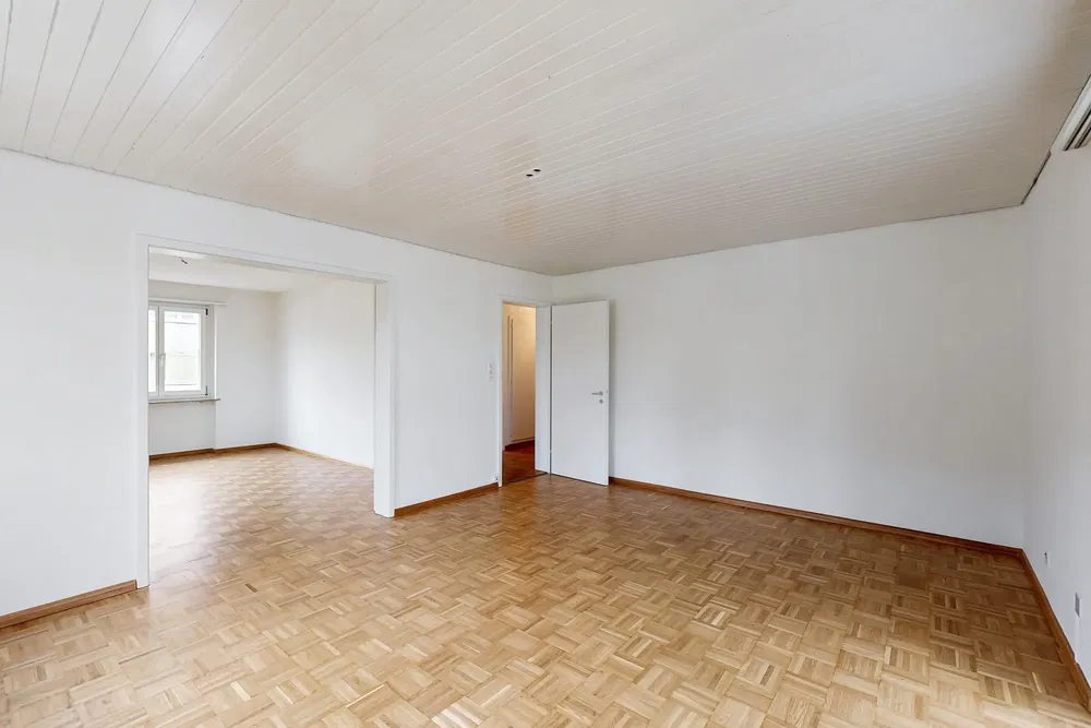 Cuisine; électroménager, parquet, lumière naturelle, style moderne