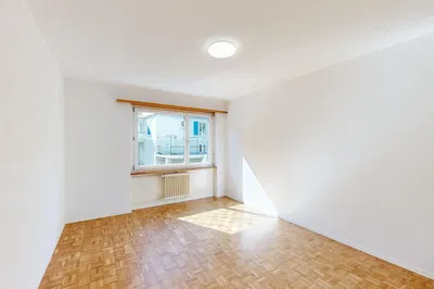 Küche; küchengeräte, holzboden, tageslicht, moderner stil