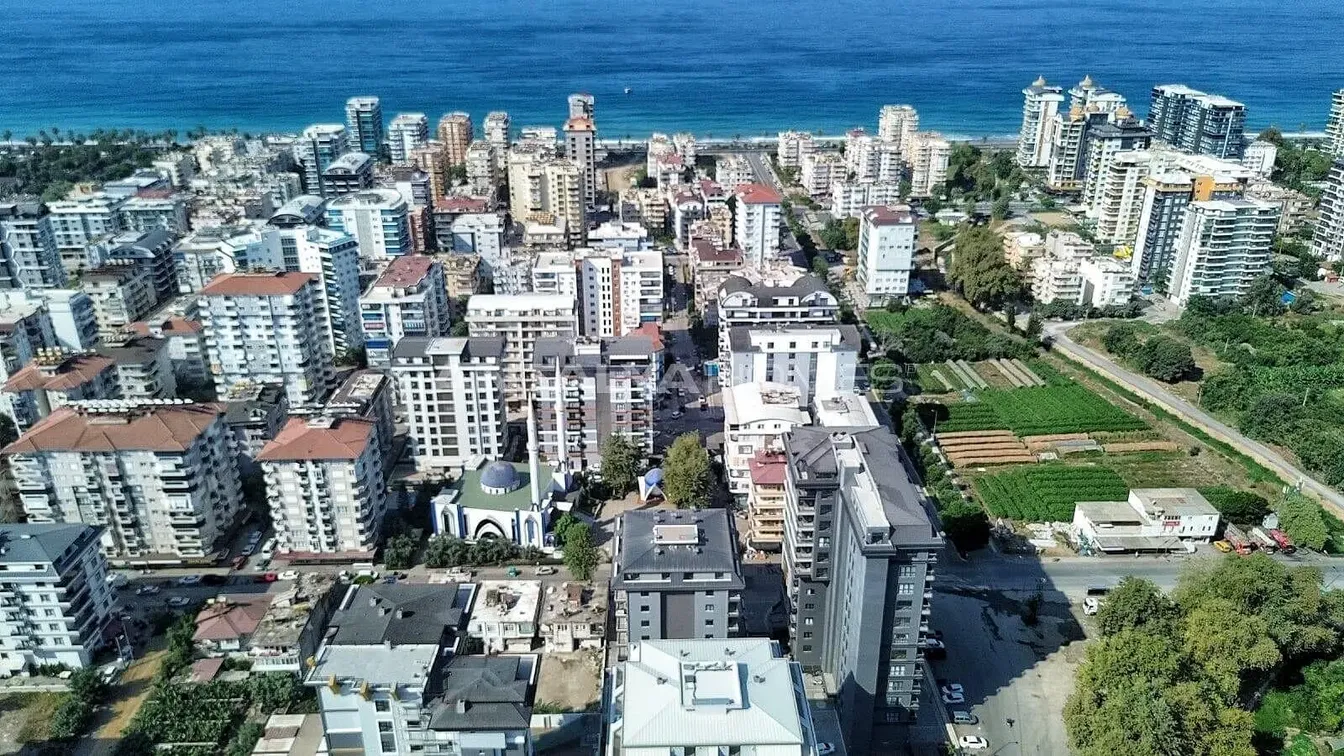 Σαλόνι; ξύλινο πάτωμα, φυσικό φως, μοντέρνο στυλ