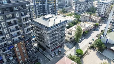 Κουζίνα; συσκευές κουζίνας, ξύλινο πάτωμα, φυσικό φως, μοντέρνο στυλ