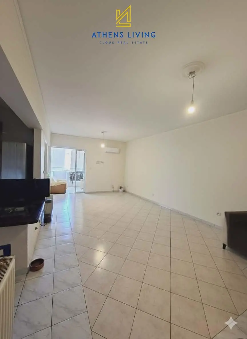 Cuisine; électroménager, parquet, lumière naturelle, style moderne