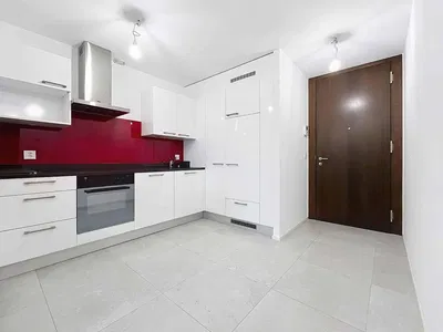 Wohnzimmer; holzboden, tageslicht, moderner stil