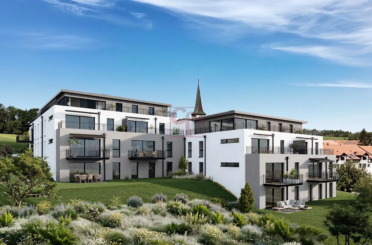 Kuhinja; kuhinjski aparati, drveni pod, prirodno svjetlo, moderni stil