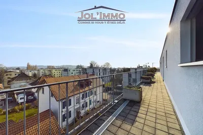 Küche; küchengeräte, holzboden, tageslicht, moderner stil