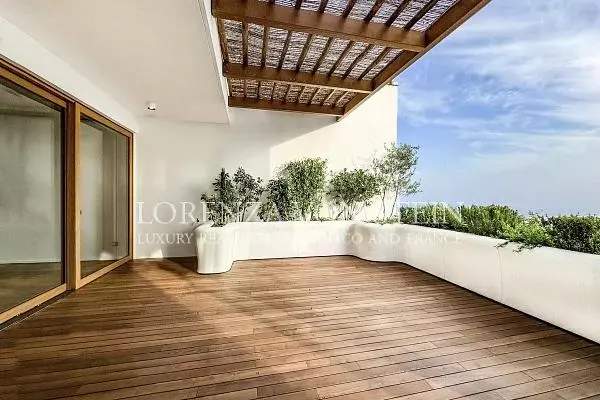 Cozinha; eletrodomésticos, chão de madeira, luz natural, estilo moderno