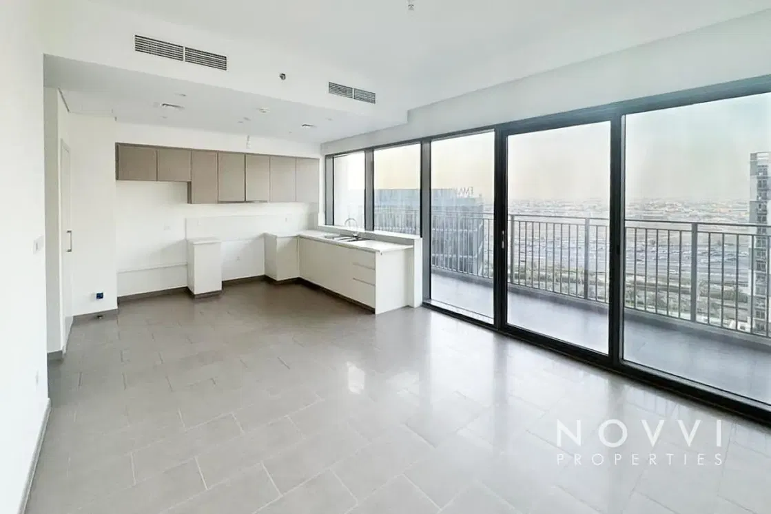 Soggiorno; stile moderno, luce naturale, pavimento in legno