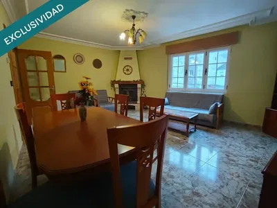 Küche; küchengeräte, holzboden, tageslicht, moderner stil