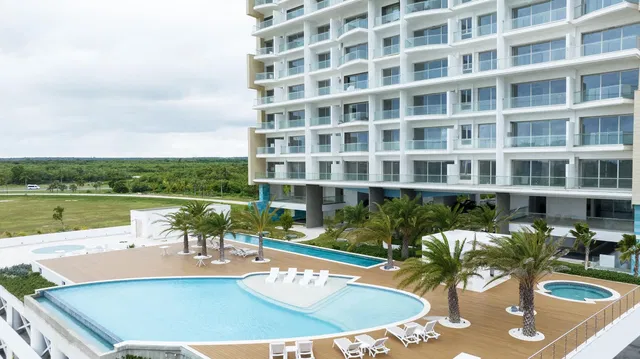 Living room; wood floor, natural light, modern style