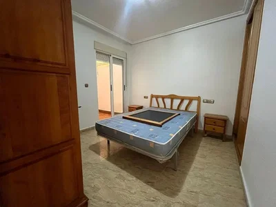 Küche; küchengeräte, holzboden, tageslicht, moderner stil