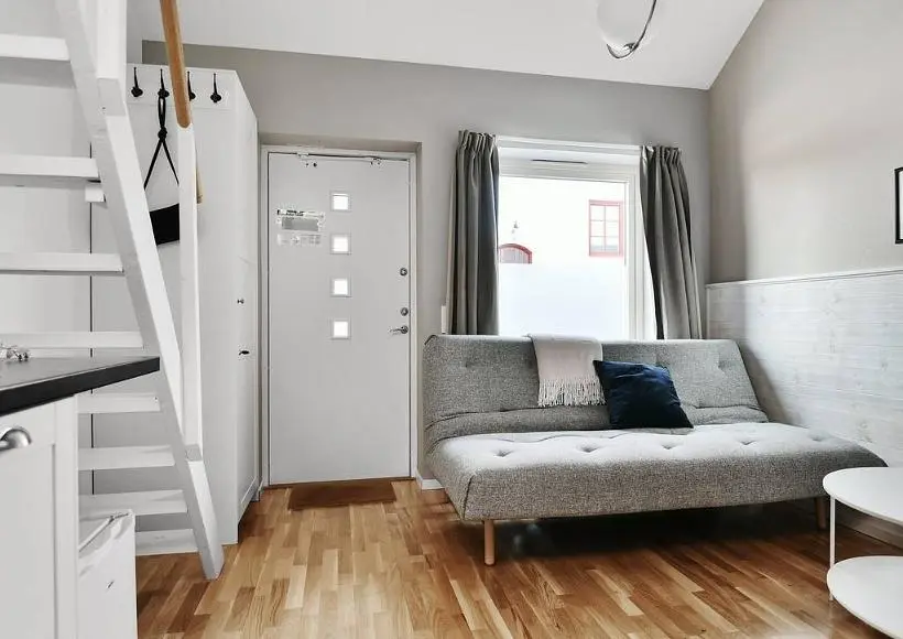 Cuisine; électroménager, parquet, lumière naturelle, style moderne