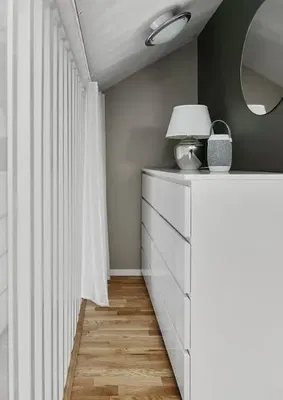 Cuisine; électroménager, parquet, lumière naturelle, style moderne