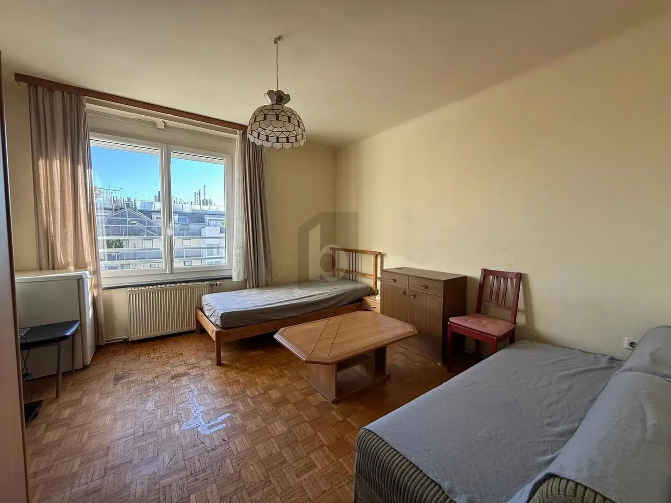 Küche; küchengeräte, holzboden, tageslicht, moderner stil