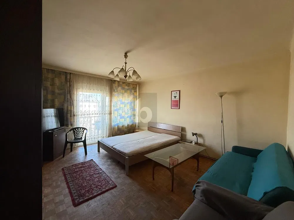 Wohnzimmer; holzboden, tageslicht, moderner stil