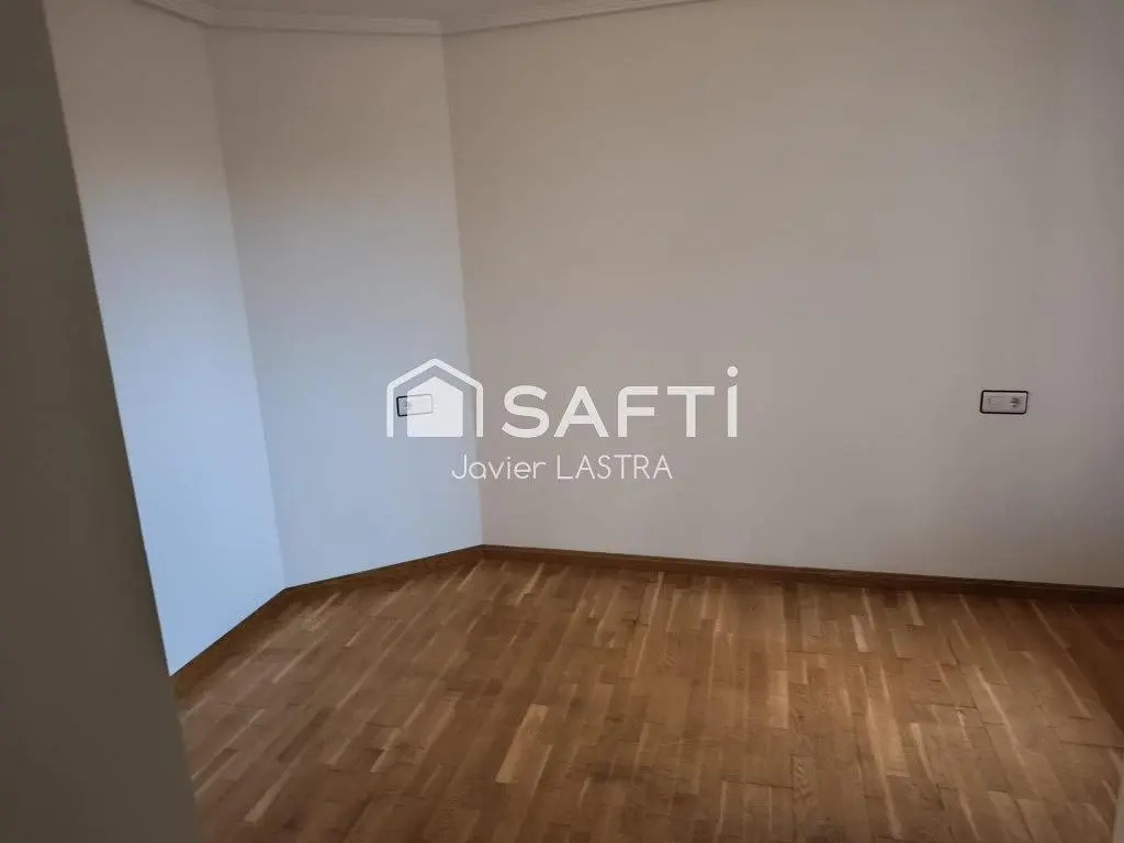 Küche; küchengeräte, fliesenboden, tageslicht, moderner stil