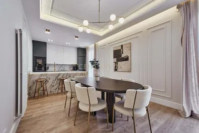 Cucina; elettrodomestici, pavimento in legno, luce naturale, stile moderno