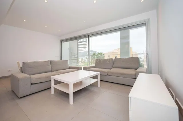 Living room; wood floor, natural light, modern style