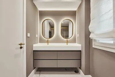 Küche; küchengeräte, holzboden, tageslicht, moderner stil