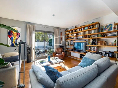 مطبخ; أجهزة المطبخ, أرضية خشبية, ضوء طبيعي, أسلوب عصري